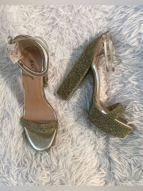 Holiday Gold glam metallic glittery felt platform high chunky formal event heels